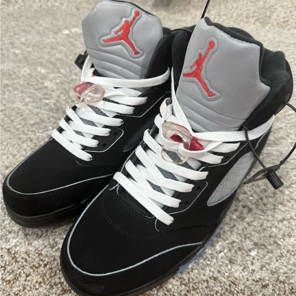 Jordan Black and Gray Sneakers with Red Accents - Picture 6 of 6